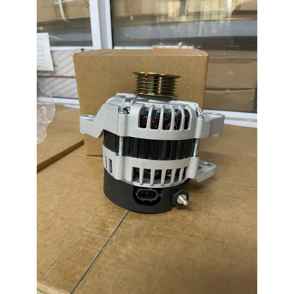 Máy phát điện Isuzu QKR 1T4 máy 4JB1 (4 rắc điện) hàng mới, chất lượng tốt