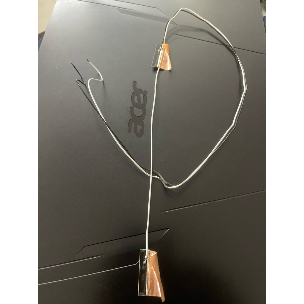Thay dây ăng  ten laptop Acer Nitro 5
