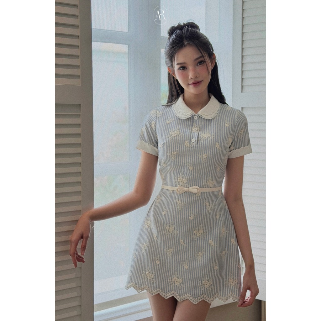 lyn- ĐẦM VÁY CỘC TAY VIỀN REN XANH TRẮNG ARA MAY LẠI