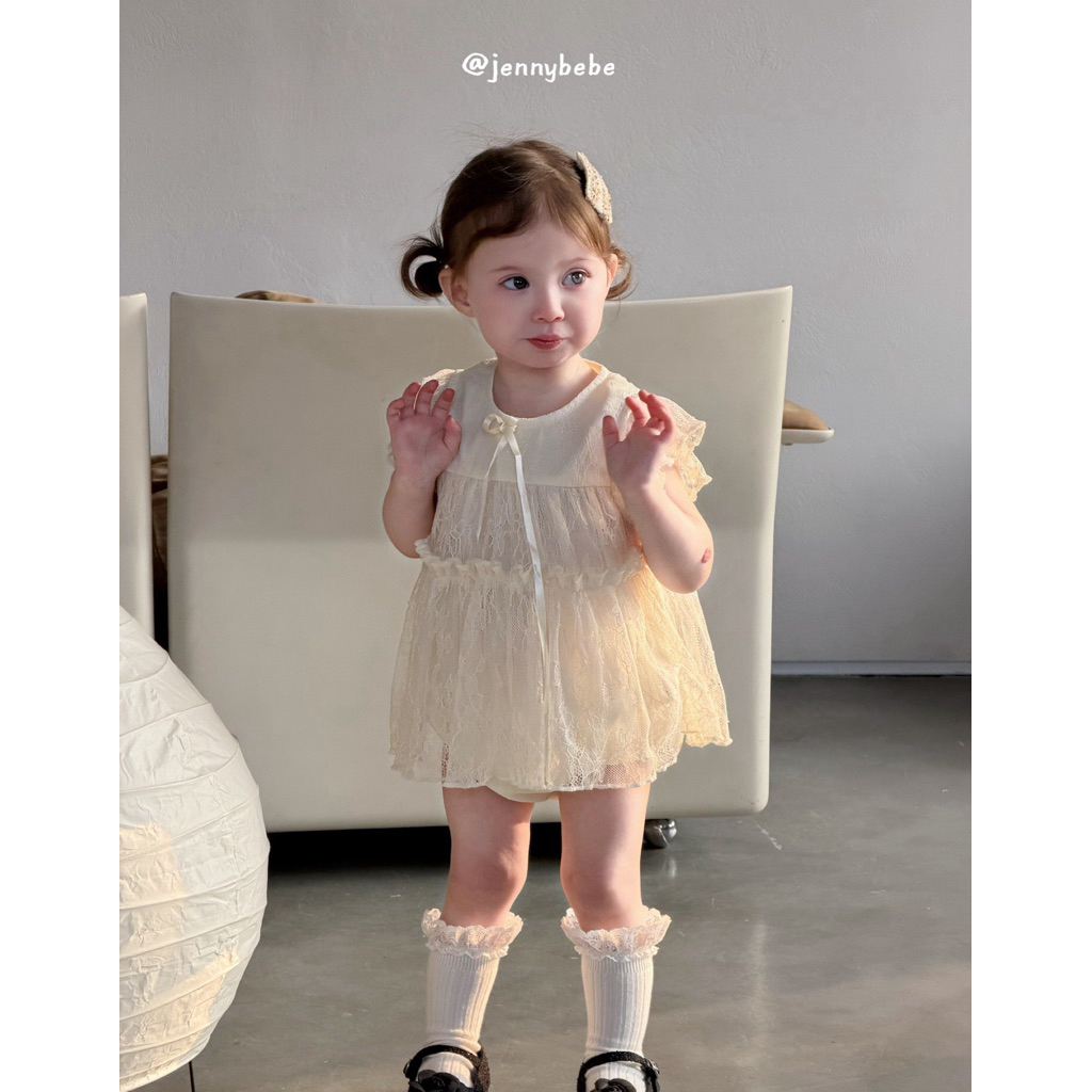 Jennybebe Suit phối ren mềm tiểu thư cho bé phong cách hàn quốc
