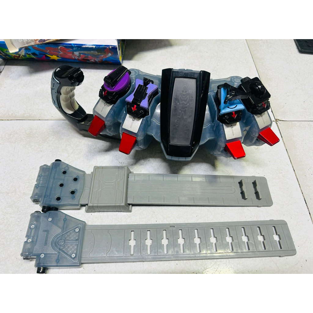 Đồ chơi siêu nhân Kamen Rider Fourze Driver Dx Bandai chính hãng