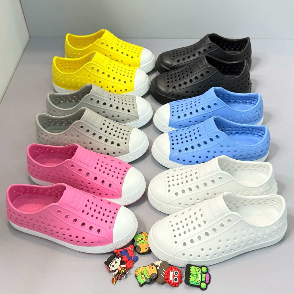 Giày lười Native Luchi , nhựa mềm đúc nguyên đôi, Thiết kế nhiều màu sắc cho bé lựa chọn.T99