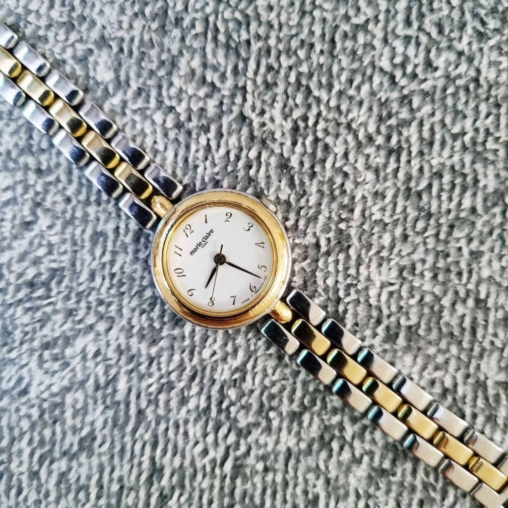 Đồng hồ nữ lắc Marie Claire