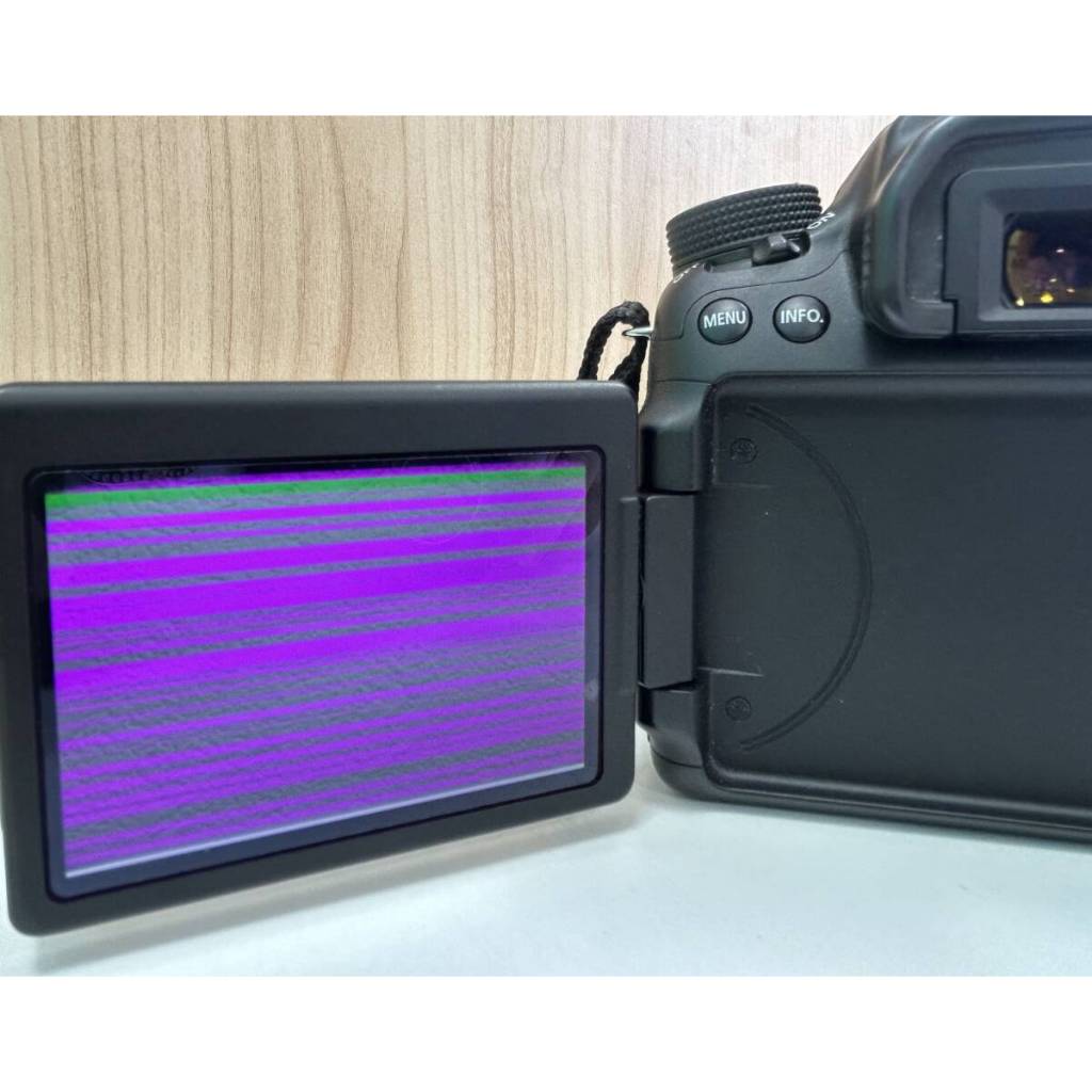 Lỗi - Thanh lý - Máy ảnh canon 70D (màn xoay lật mới) - Máy ảnh
