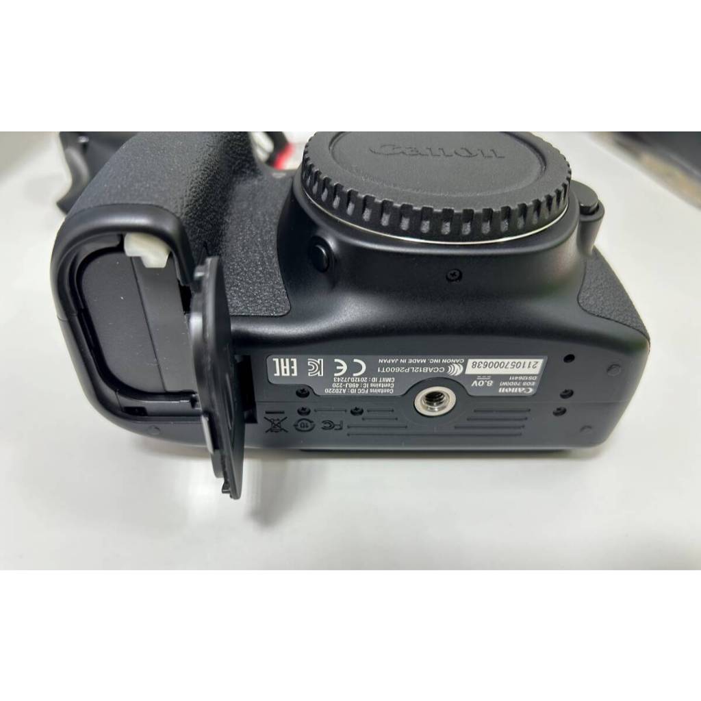 Lỗi - Thanh lý - Máy ảnh canon 70D (màn xoay lật mới) - Máy ảnh