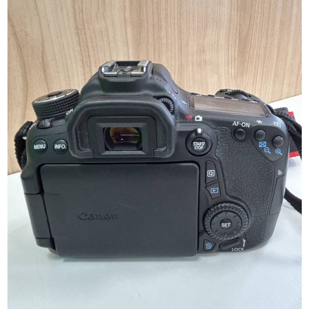 Lỗi - Thanh lý - Máy ảnh canon 70D (màn xoay lật mới) - Máy ảnh