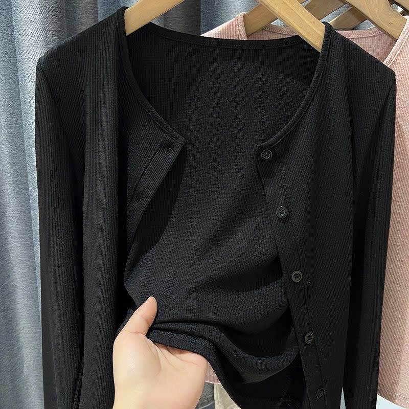 Áo khoác cardigan trơn mỏng dành cho nữ chất mềm mịn, co giãn thoải mái. CARDIGAN TRƠN MỎNG | BigBuy360 - bigbuy360.vn