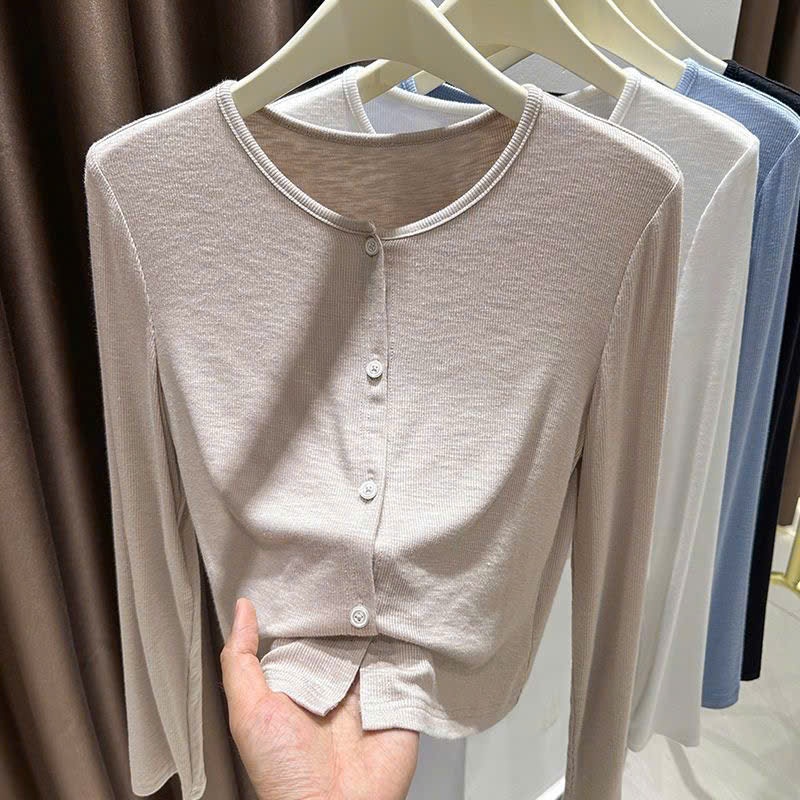 Áo khoác cardigan trơn mỏng dành cho nữ chất mềm mịn, co giãn thoải mái. CARDIGAN TRƠN MỎNG | BigBuy360 - bigbuy360.vn