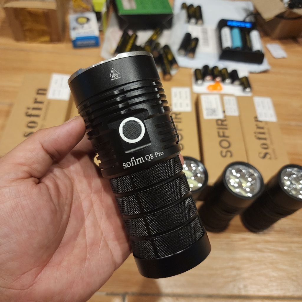Đèn pin Sofirn Q8 Pro - 11.000 lumen