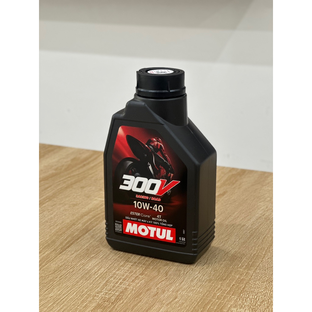 Dầu nhớt xe máy MOTUL 300V 10W40