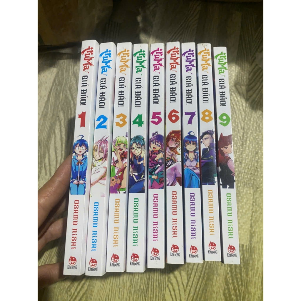 Bộ 9q vở tr.tr cũ iruma giá đáo tập 1-9