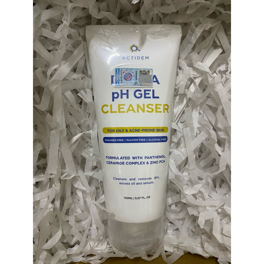 (12/2028) Gel rửa mặt dành cho da dầu mụn Actidem Derma pH Gel Cleanser 150ml