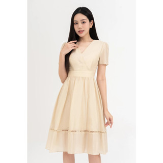 Đầm lụa xòe cổ V nữ IVY moda MS 48M6598