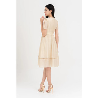 Đầm lụa xòe cổ V nữ IVY moda MS 48M6598