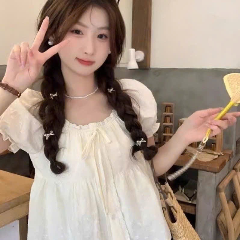 Áo kiểu nữ YUMMY dáng babydoll viền bèo thắt nơ, Áo sơ mi dáng suông rộng phong cách Hàn Quốc S11 | BigBuy360 - bigbuy360.vn
