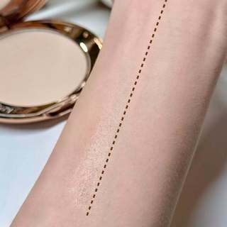 Phấn Phủ Charlotte Tilbury Airbrush Flawless Finish Tone 01