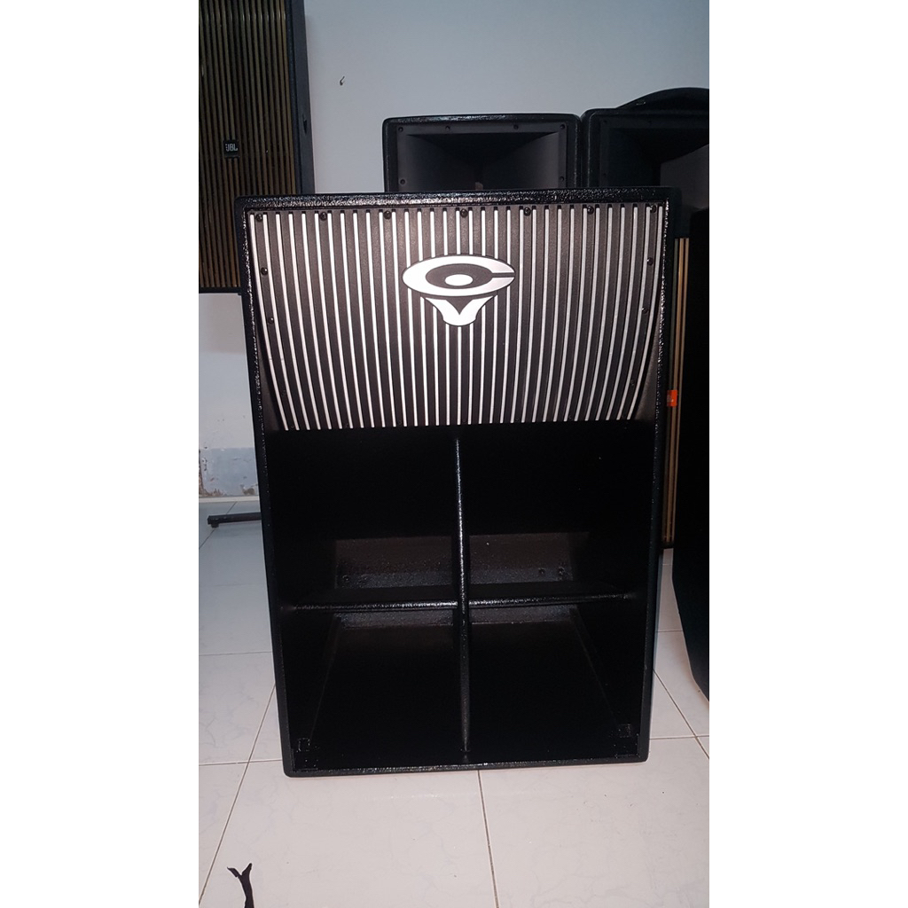 loa sub 50 USA CEWIN VEGA EL 36C Thanh lý.