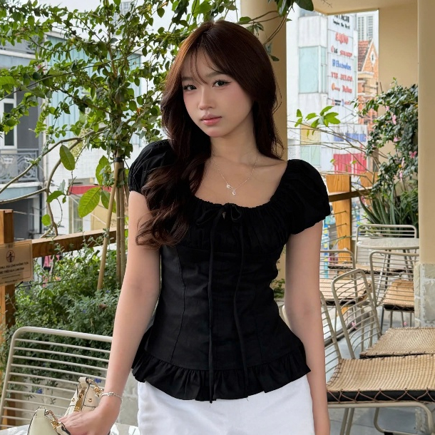 Áo Kiểu Nữ Hoa Nhí Cotteque Phối Ren Tay Bồng Cổ Bo Nhún Mùa Hè Noiree - NA621