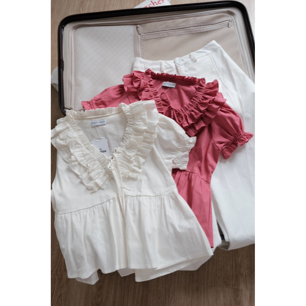 Áo kiểu Vivi Top ୨୧ 𝐁𝐲 𝐄𝐢𝐠𝐡𝐭𝐞𝐞𝐧 𝐀𝐠𝐚𝐢𝐧