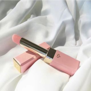 Son Dưỡng Có Màu Cle de Peau Beaute Lip Glorifier 2.8g