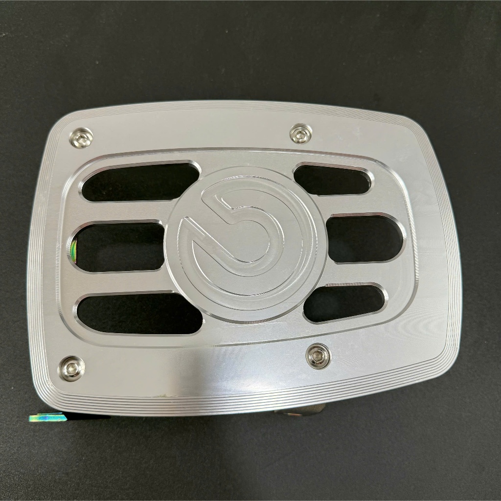Baga Vĩ yên / thớt yên CUB 125 Nhôm CNC Siêu đẹp mã 001CUB