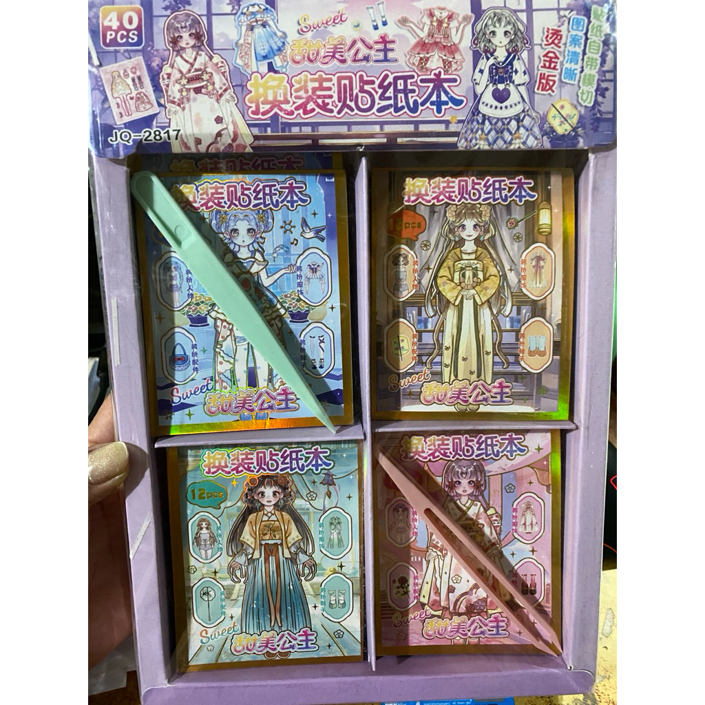 khay 40 quyển sổ dán Sticker