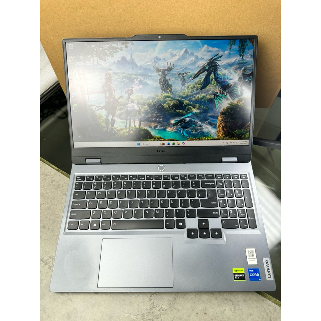 Laptop Lenovo LOQ 15IRX9 83DV012LVN I5-13450HX/12GB/512GB PCIE/VGA 6GB RTX3050/15.6 FHD 144HZ/WIN11/