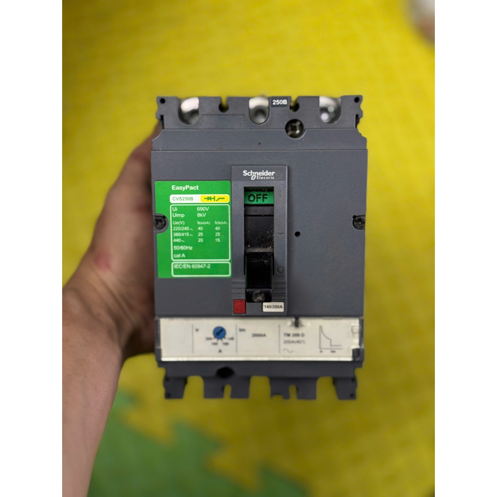 Aptomat khối MCCB Schneider EasyPact CVS250B 3P 200A 25kA - LV525302 (Hàng tháo máy)