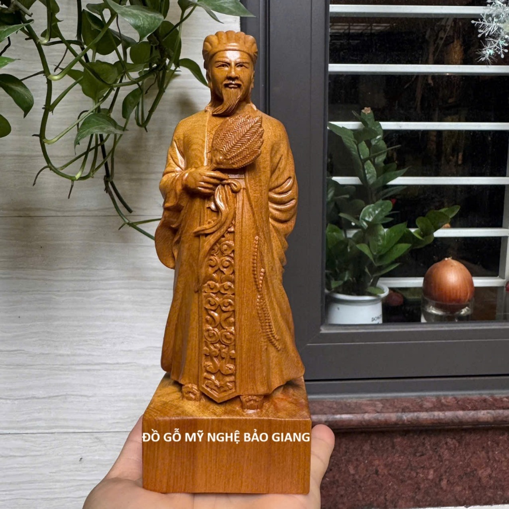 Tượng khổng minh bằng gỗ