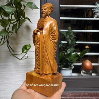 Tượng khổng minh bằng gỗ