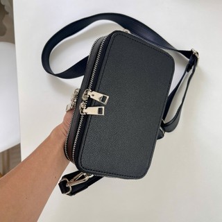Túi hộp đeo chéo cao cấp DA MICROFIBER vân da Epson màu đen, khóa kéo hợp kim chính hãng nhiều ngăn cứng cáp