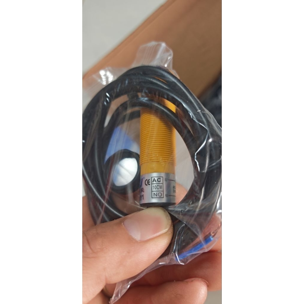 cảm biến quang 2 dây AC NO thường mở E3F-DS10Y1,E3F-DS30Y1