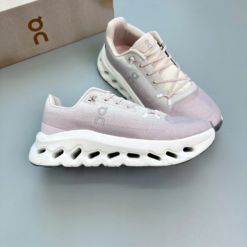 Giày thể Thao On running Cloudtilt