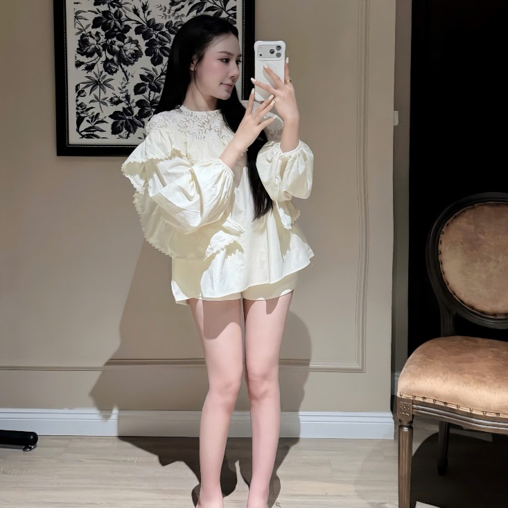 Áo Sơ Mi Babydoll Bánh Bèo Phối Cổ Ren Chất Thô Nhăn Màu Be | BigBuy360 - bigbuy360.vn