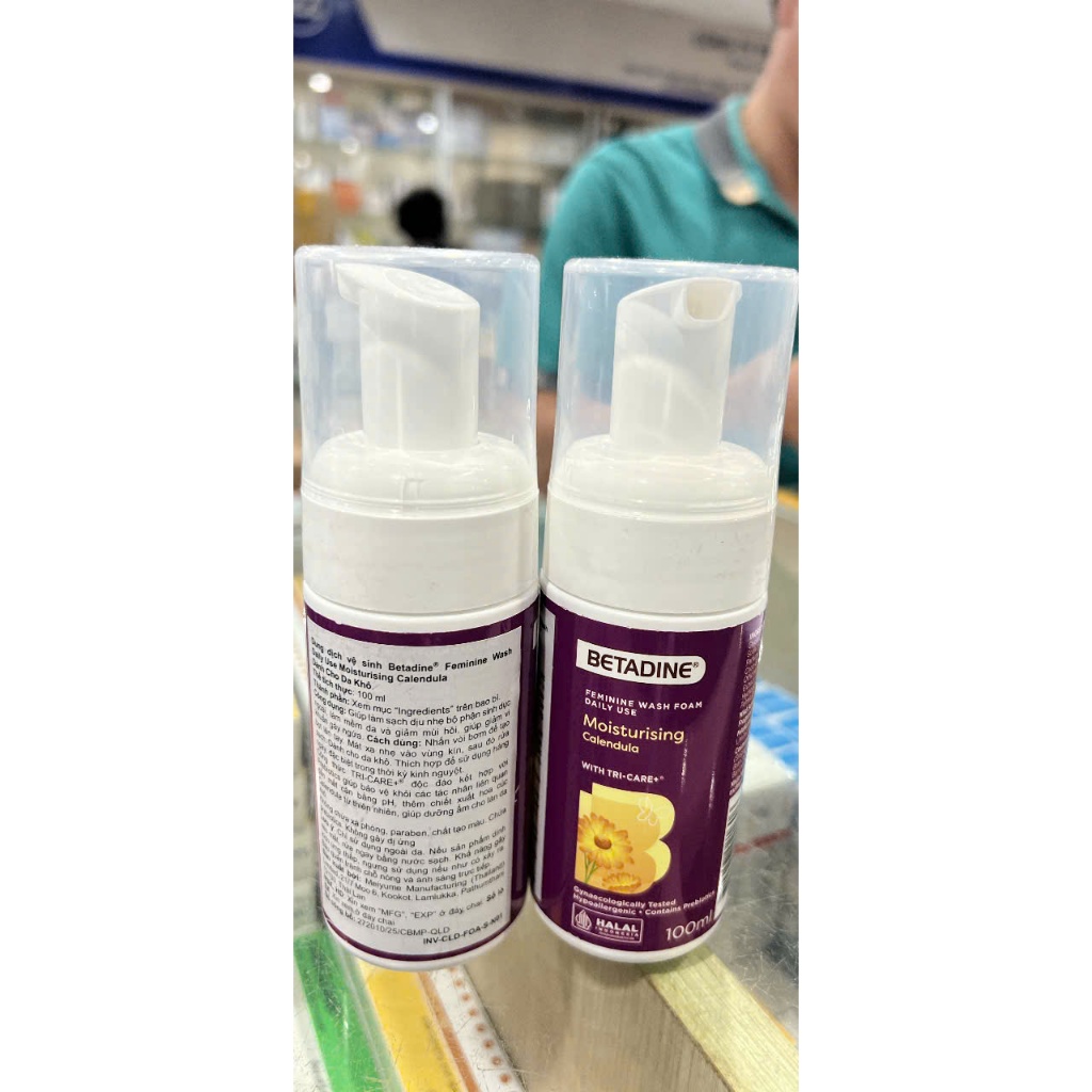 DUNG DỊCH VỆ SINH PHỤ NỮ BETADINE MOISTURISING CALENDULA 100M