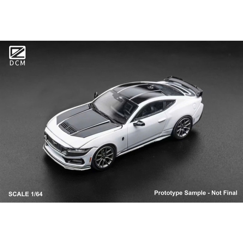 Mô hình xe Ford Mustang Dark Horse white 2024 mở capo tỉ lệ 1:64 DCM model OT64468