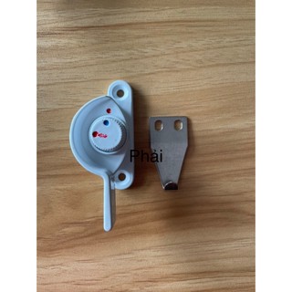 Khóa sò vặn cửa sổ lùa xanh đỏ (kèm móc Inox)