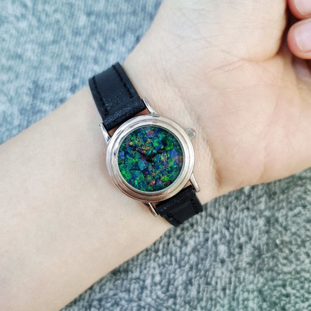 Đồng hồ nữ đá Opal kim lạ