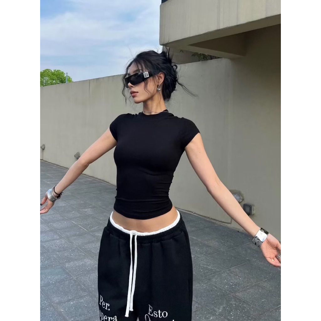Áo thun cổ tròn chất thun gân tăm form ôm Babytee kiểu dáng thắt eo co giãn thoải mái | BigBuy360 - bigbuy360.vn