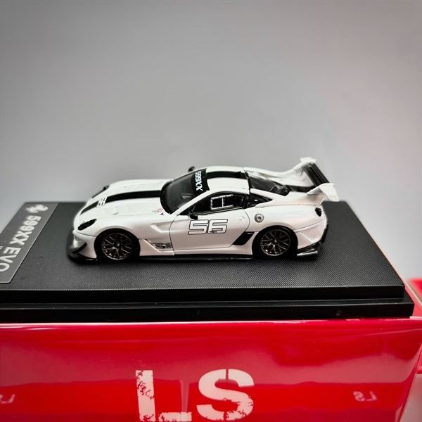 Mô hình xe ô tô Ferrari 599XX EVO Automotive limited 499pcs tỉ lệ 1:64 LS MODEL OT64624