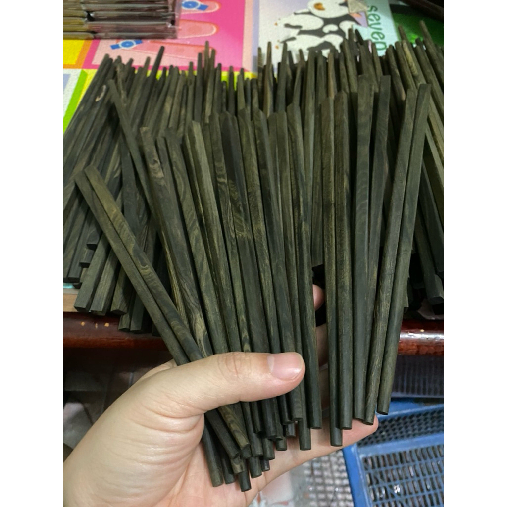 đũa gỗ mun vuông trơn