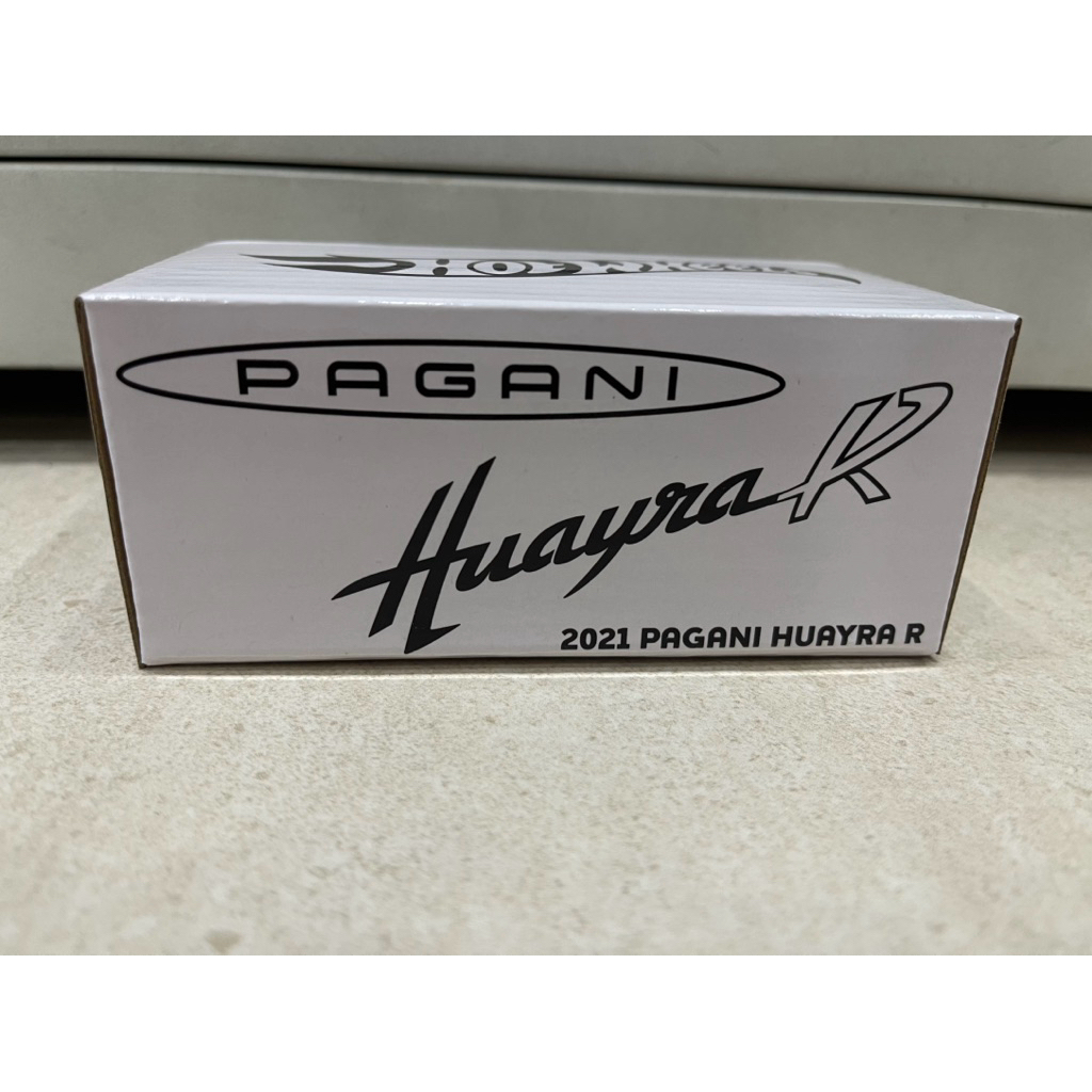 Xe mô hình đồ chơi bánh cao su Hotwheels 1:64 - RED LINE CLUB (RLC) - 2021 Pagani Huayra R (full sea