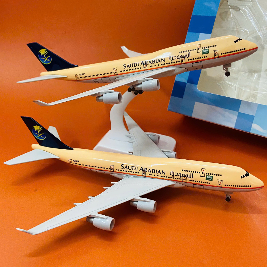 Máy Bay Mô Hình Boeing B747 Hãng Hàng Không Saudi Arabian Airlines | Tỉ Lệ 1:400