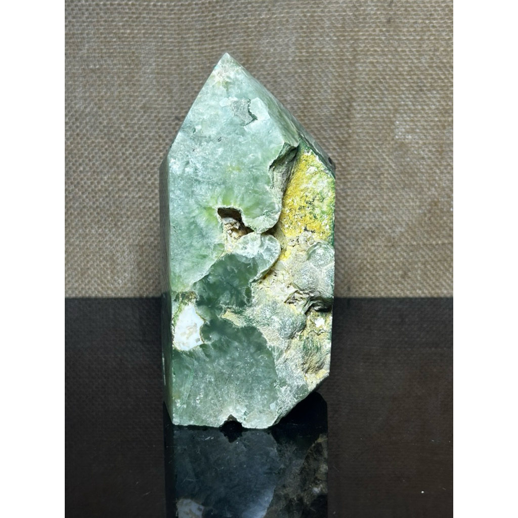 [Sưu tầm hiếm] Tháp Fluorite Tím Xanh Trên Matrix Thô – Đá Thô Tự Nhiên Form Đỉnh Độc Lạ Phong Thủy