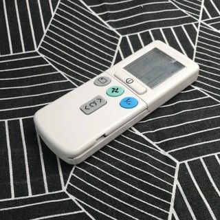 Điều khiển Remote máy lạnh HITACHI nút nguồn xanh nắp mở hàng đẹp giá tốt