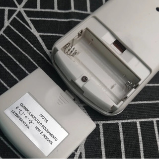 Điều khiển Remote máy lạnh HITACHI nút nguồn xanh nắp mở hàng đẹp giá tốt
