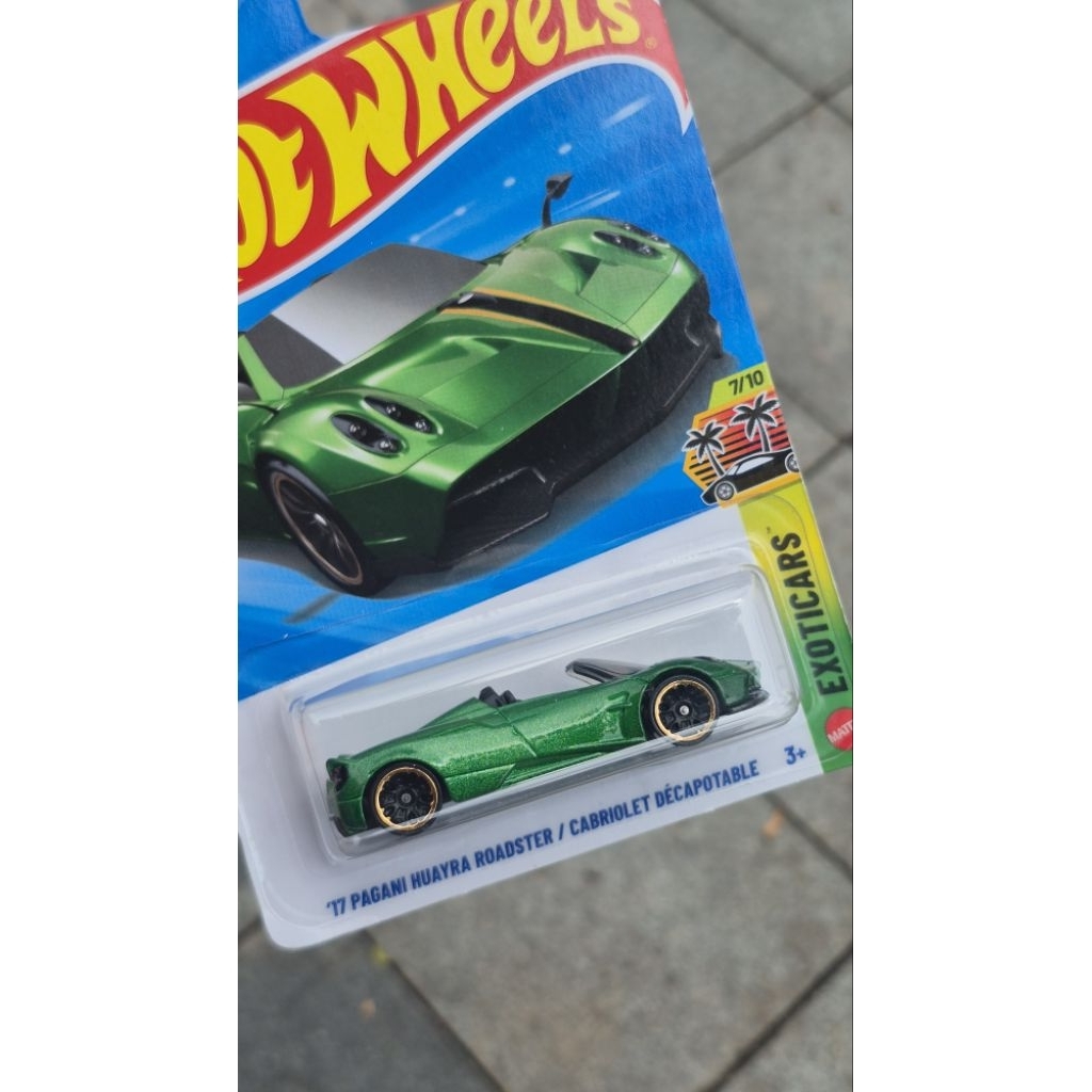 Mô hình xe đồ chơi HotWheels Pagani '17 Pagani Huayra Roadster