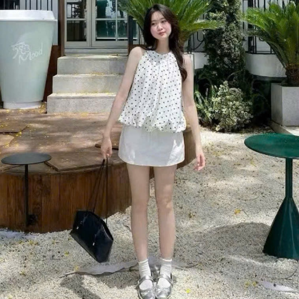 Áo Cổ Yếm Chấm Bi Sát Nách Dáng Bí Phồng Dễ Thương, Áo Kiểu Nữ | BigBuy360 - bigbuy360.vn