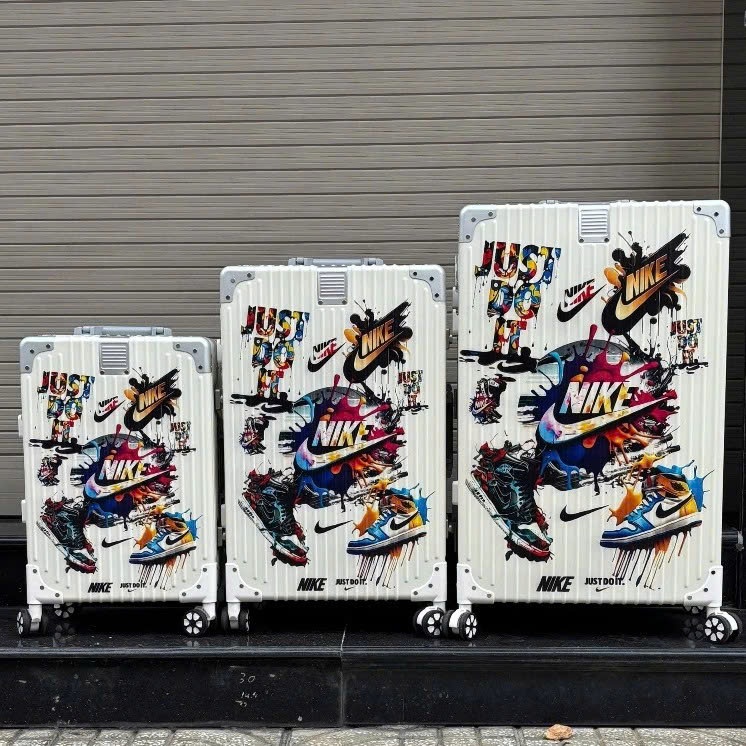 Vali Adidas sticker màu trắng sữa size 20,size 28 Cao cấp(sẵn)