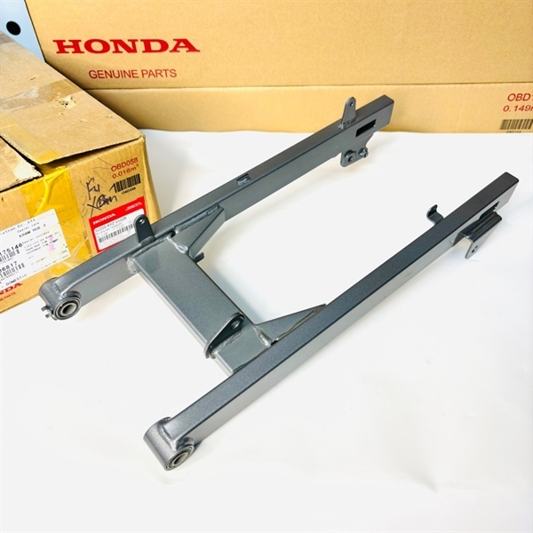 Càng sau Future 125 màu xám (NHA62M) Zin Honda - 52200KYZV10ZB